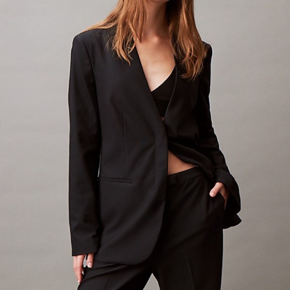 NWOT Calvin Klein refined stretch black collarless blazer